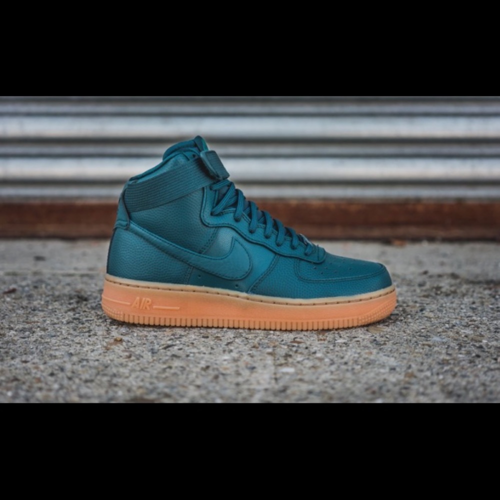 Women’s Air Force High SE